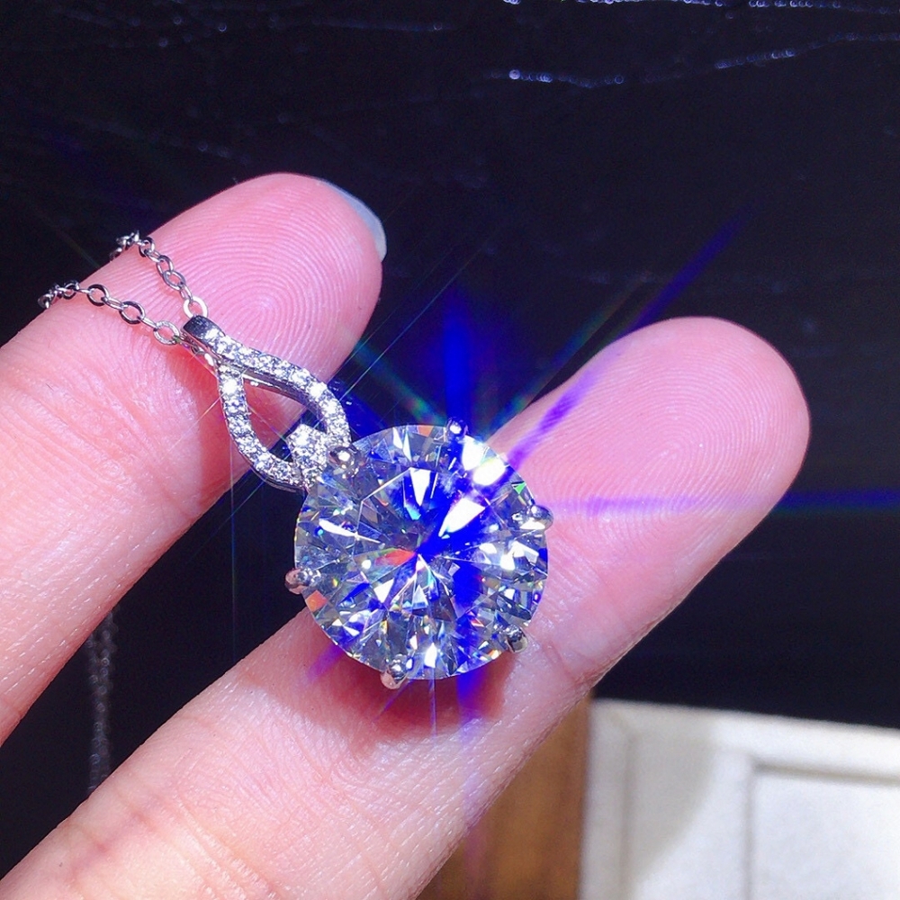 Sterling Silver 8ct diamond necklace - Picture 11 of 12